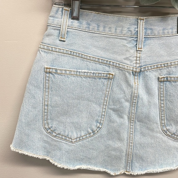 NWT Carmar Beatrice Pearl Side Trim Zip Front Distressed Denim Jean Skirt 28 - Picture 8 of 16